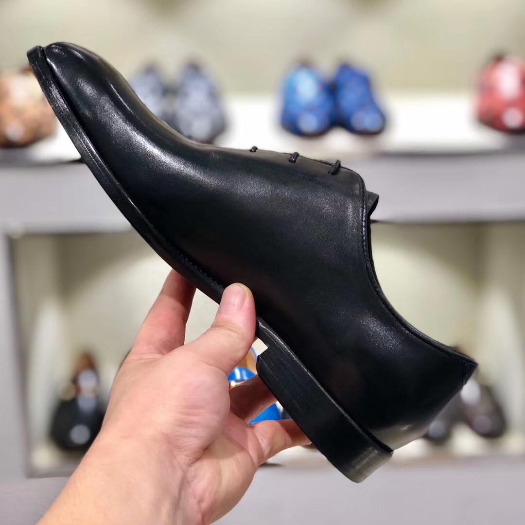 [Berluti] Boutique de alta gama color cepillado pintado a mano de cuero de vaca importado, suela de 