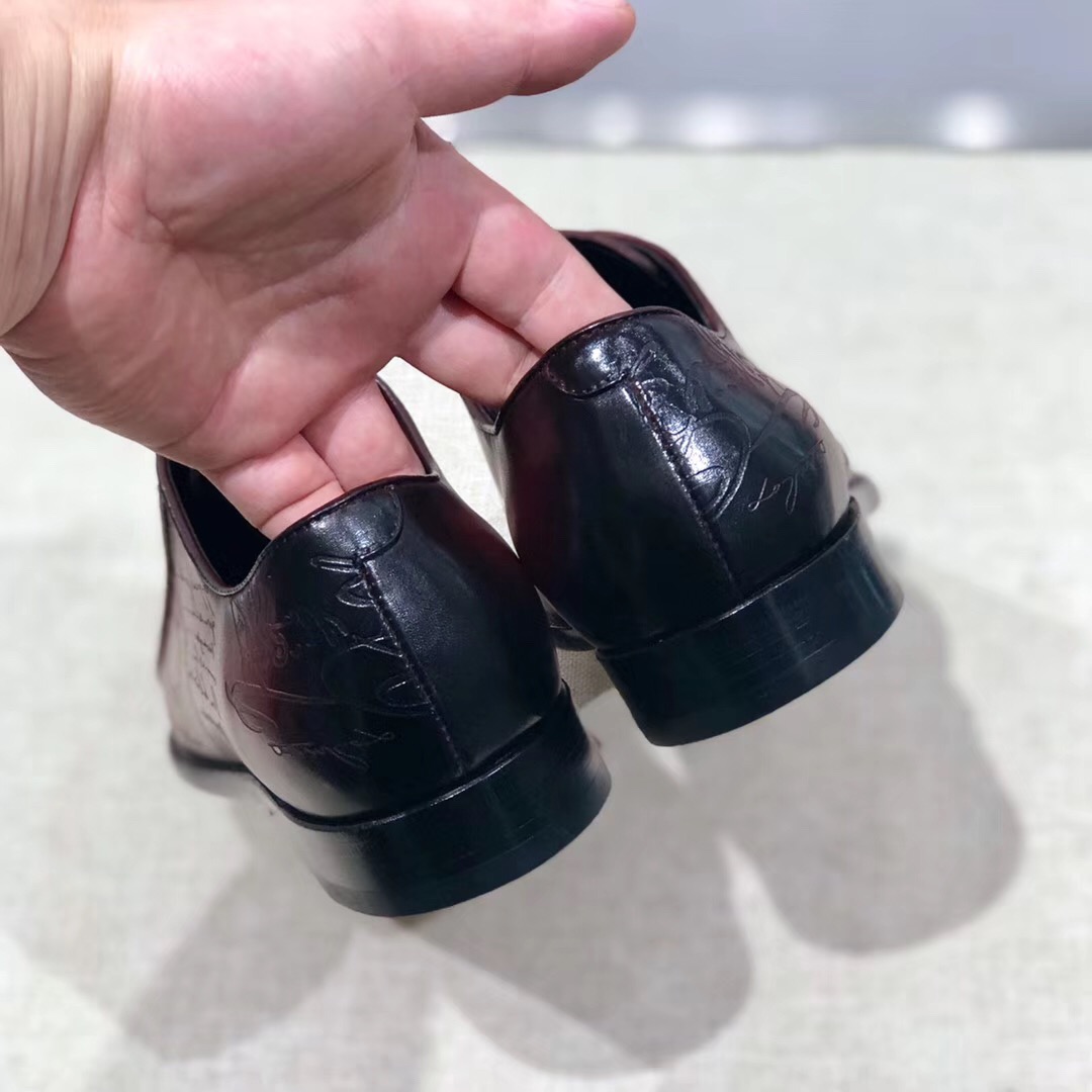 [Berluti] Boutique de alta gama color cepillado pintado a mano de cuero de vaca importado, suela de 