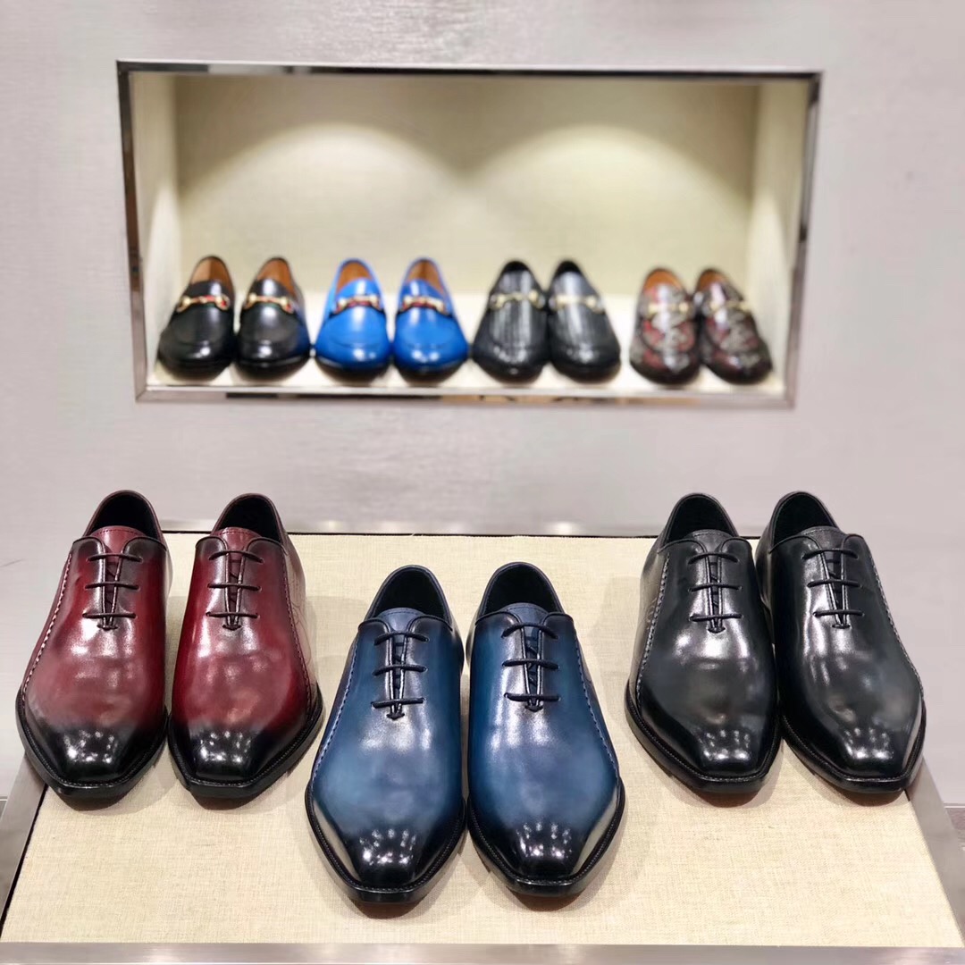 [Berluti] Boutique de alta gama color cepillado pintado a mano de cuero de vaca importado, suela de