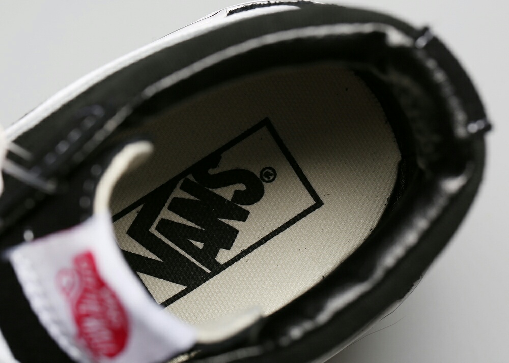 新出货[经典SK8-Hi]VANS硫化真标一比一SK8-HI经典高帮HF钢印 尺码：35 36 36.5 37 38 38.5 39 40 40.5 41 42 42.5 43 44 45 官方货号：VN-0D51B8C 工艺：硫化1:1（重量1:1、真标、原钢印、材质标、鞋型标、合格证 货记:万斯086 p130