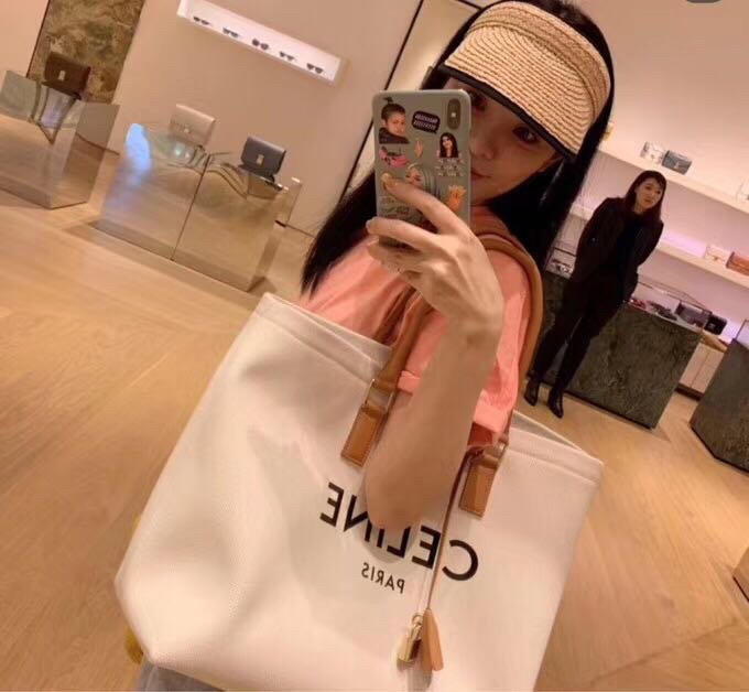 NO:198299,Model upper body picture, Celine, Celine, Celine19860909模特上身图,赛琳celine,celine,celine,Bag