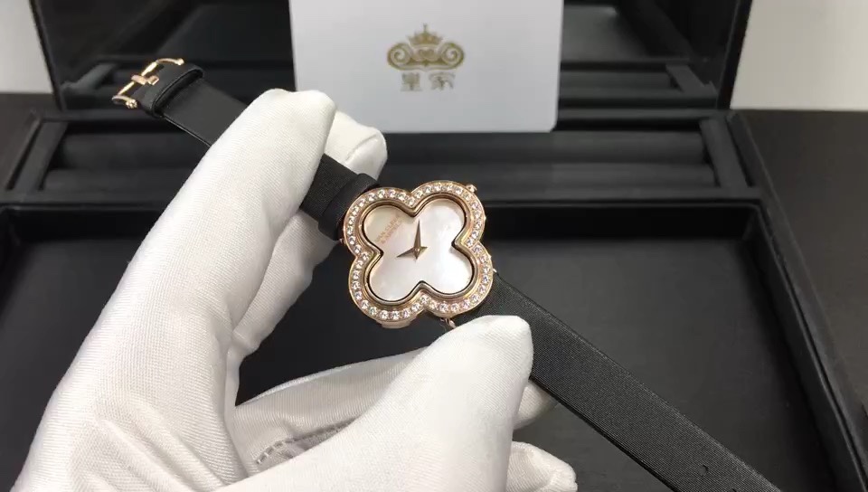 Van Cleef & Arpels 皇家 梵克雅宝四叶草女款腕表视频欣赏