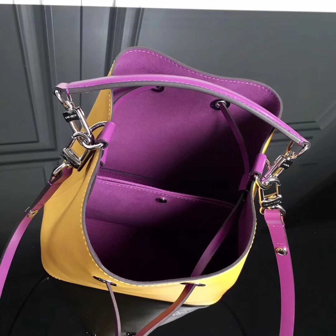 M52853黄【顶级原单】NÉONOÉ BB 手袋(线上首发)NéoNoé BB 手袋沿袭路易威登经典的