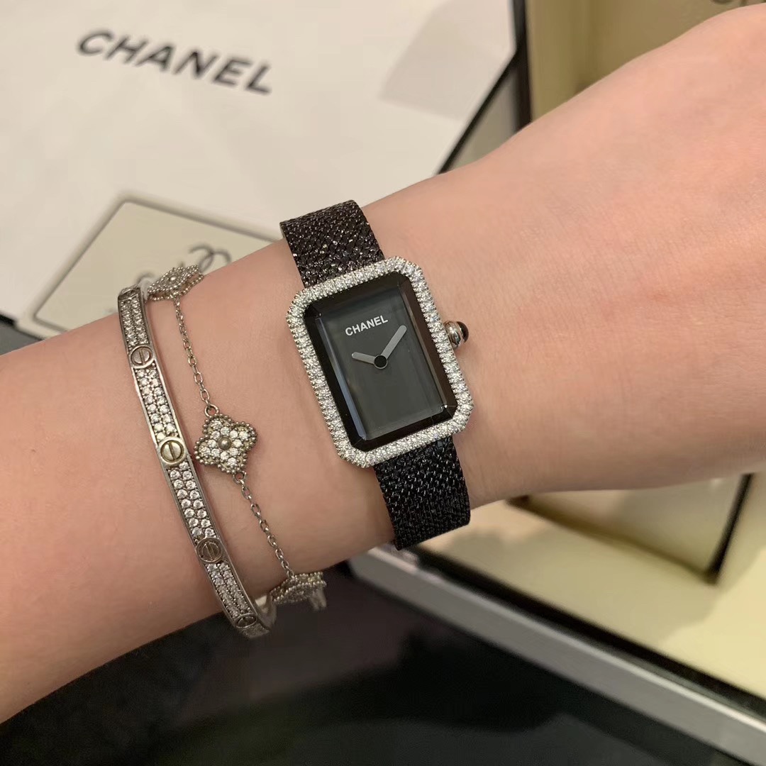 Chanel 香奈儿BOY FRIEND系列女士腕表