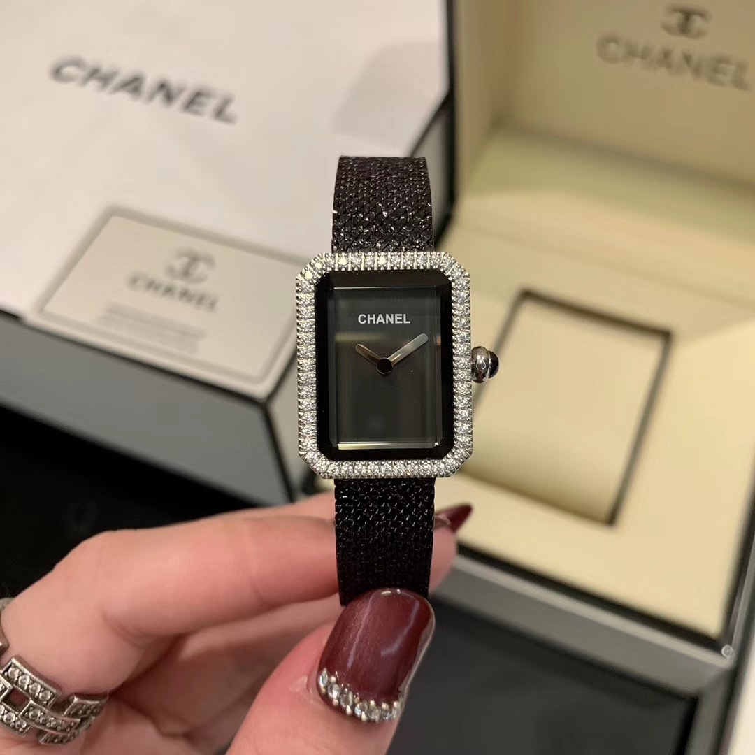 Chanel 香奈儿BOY FRIEND系列女士腕表