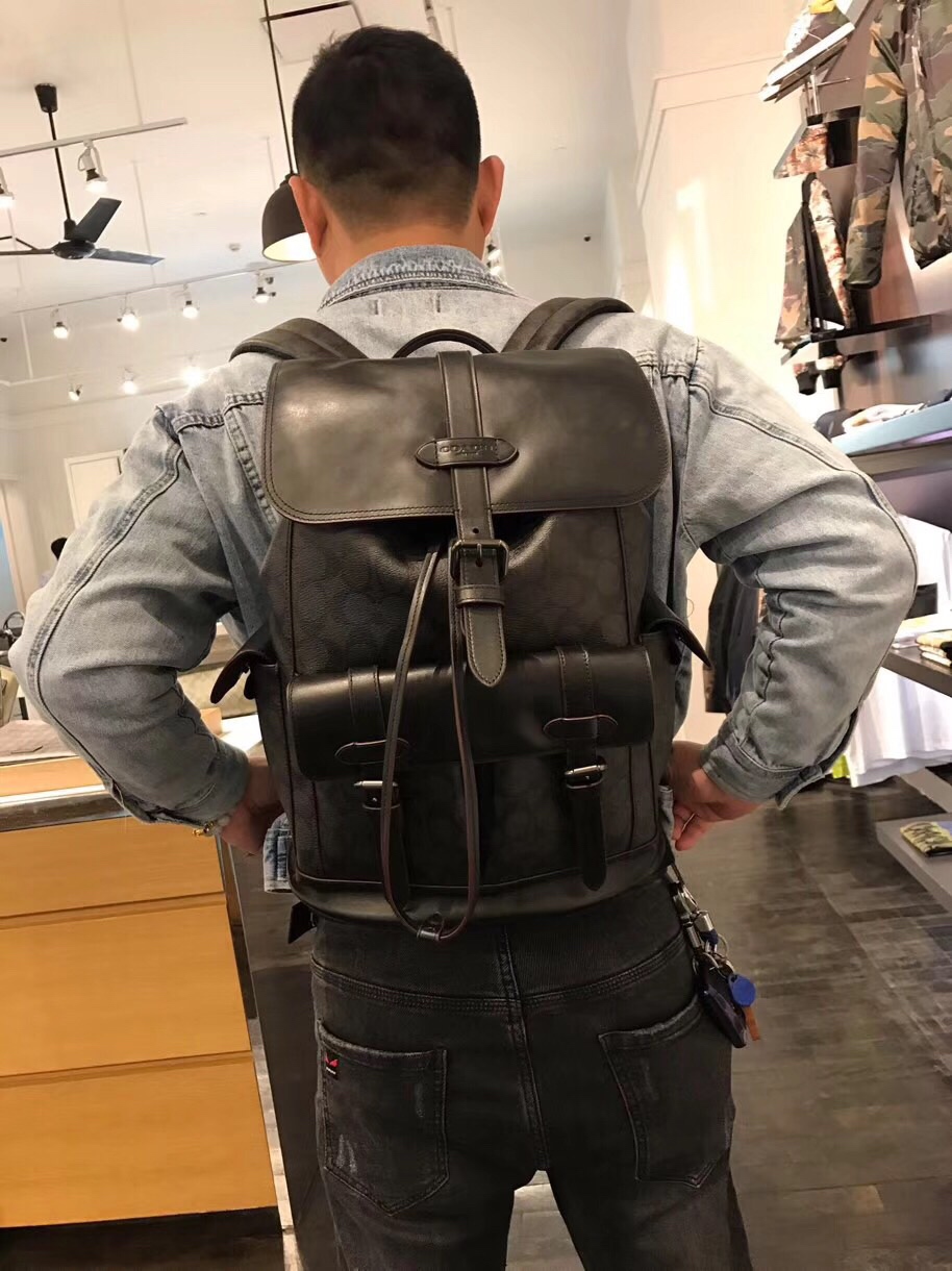 Coach 蔻驰coach50044 头层牛皮男士抽绳翻盖旅行登山包 背包透气设计 磁石抽绳收口