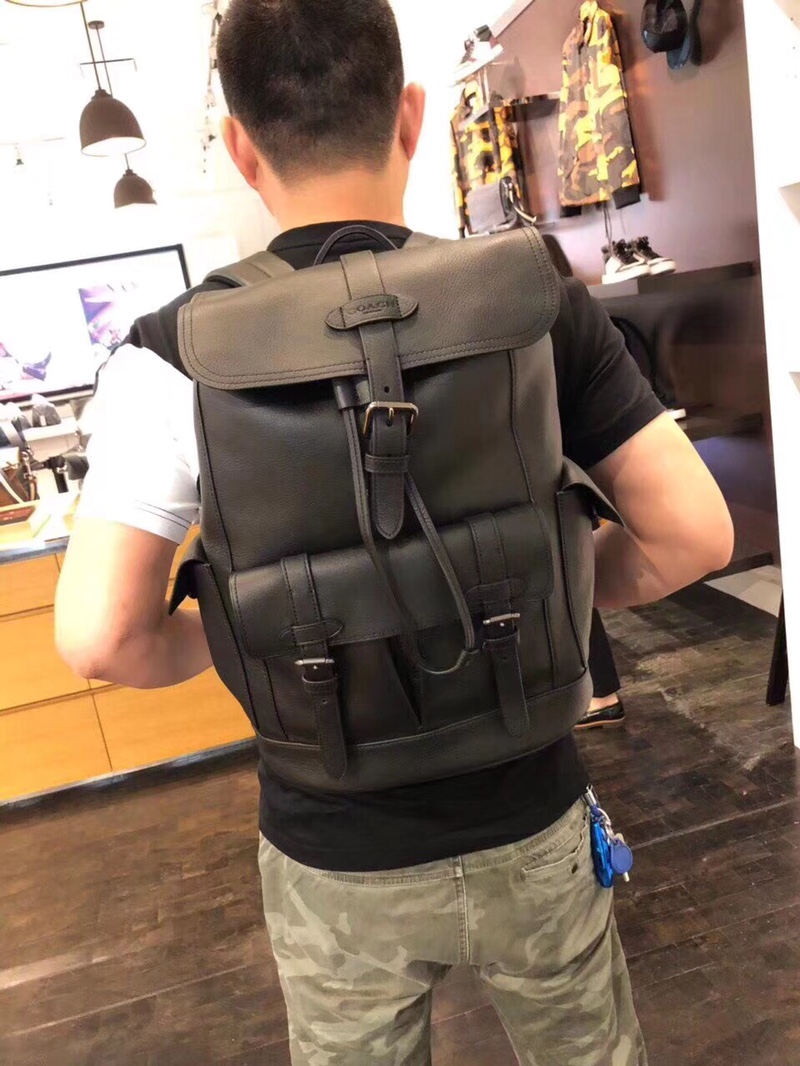 Coach 蔻驰coach23202 全头层牛皮男士抽绳翻盖旅行登山包 背包透气设计 磁石抽绳收口