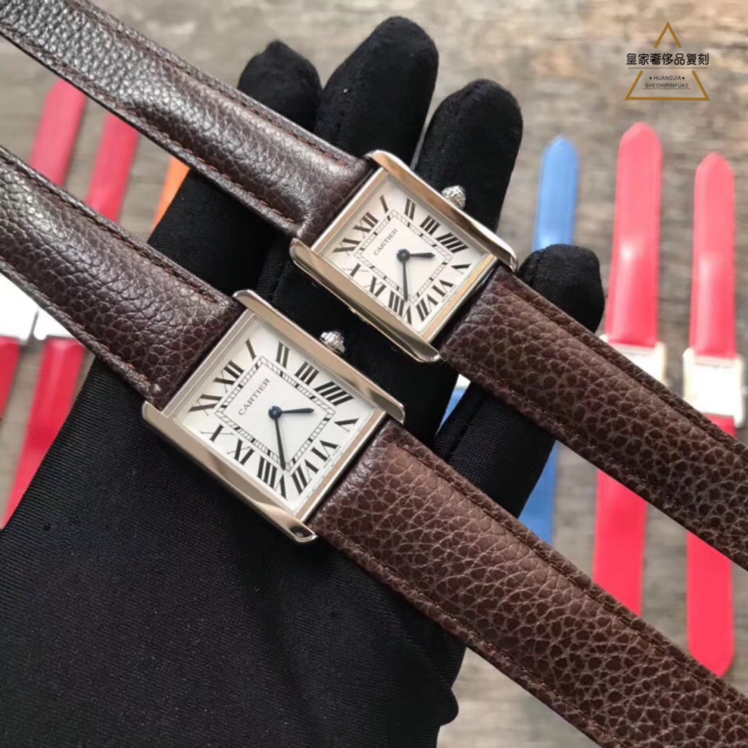 Cartier 卡地亚坦克，两个尺寸，七种颜色表带