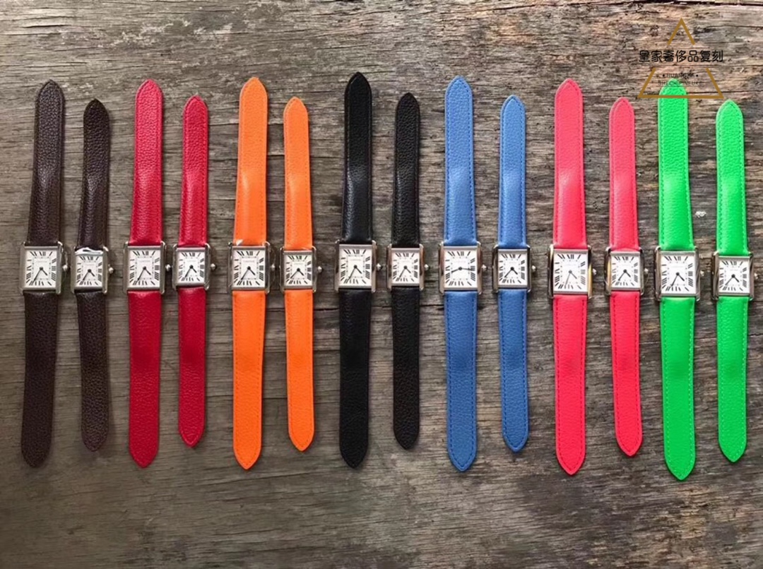 Cartier 卡地亚坦克，两个尺寸，七种颜色表带