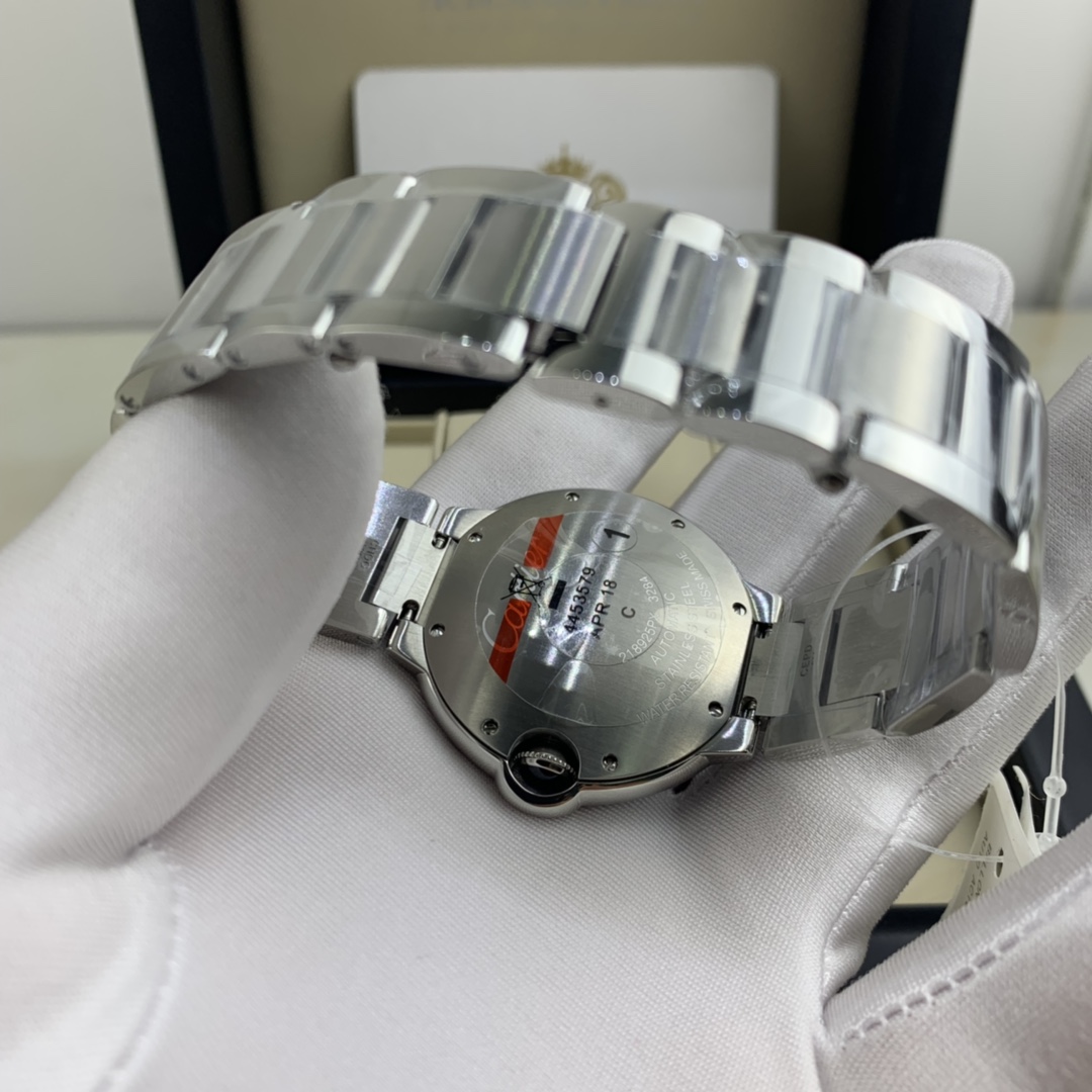 Cartier 皇家 卡地亚蓝气球系列36尺寸镶钻腕表