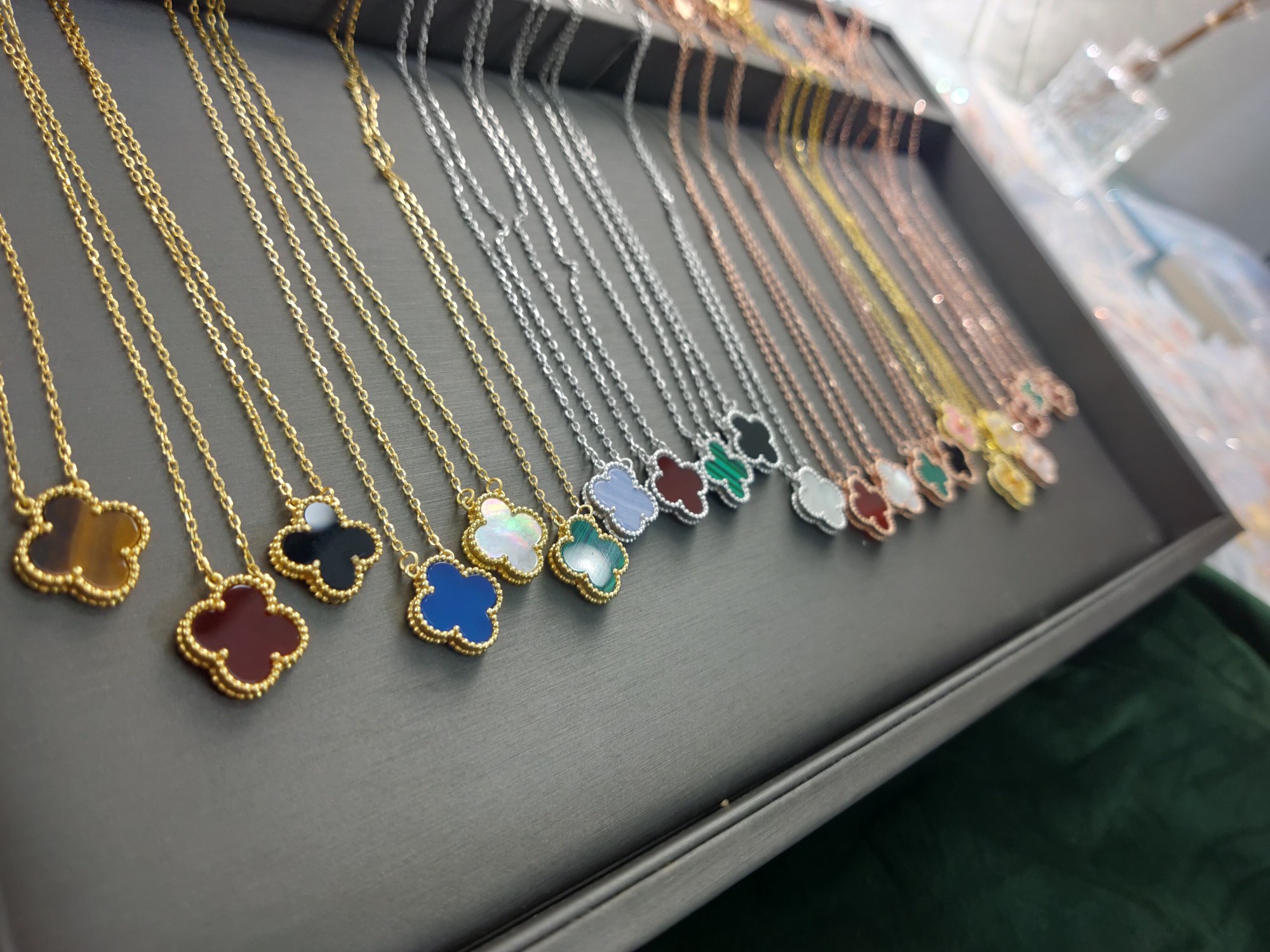 Van Cleef & Arpels 梵克雅宝