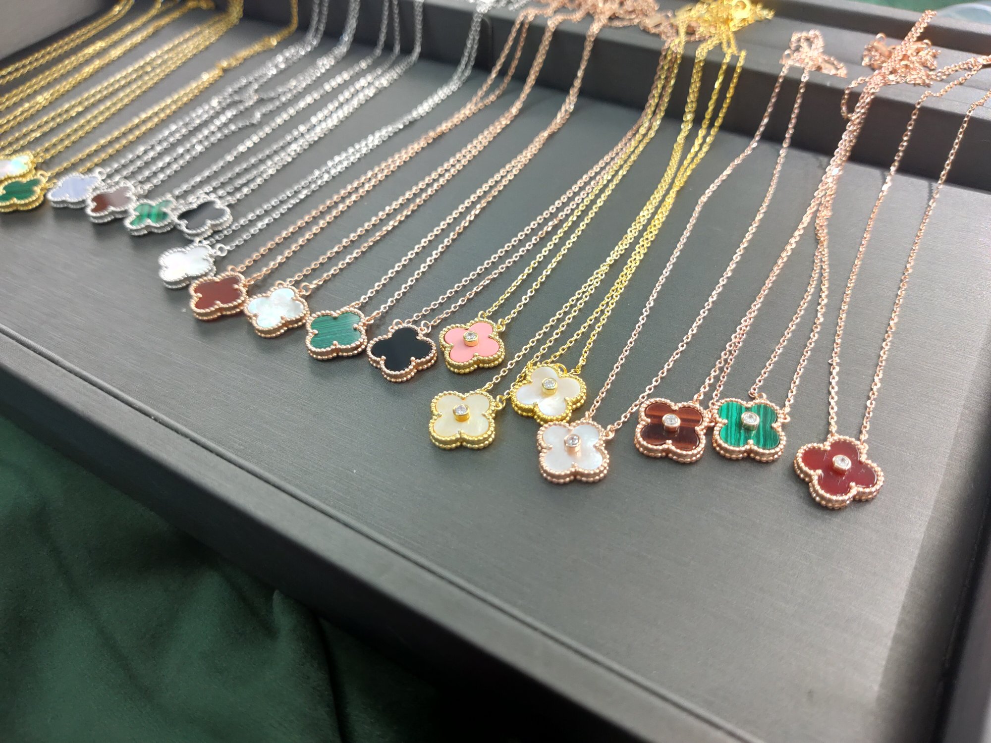 Van Cleef & Arpels 梵克雅宝