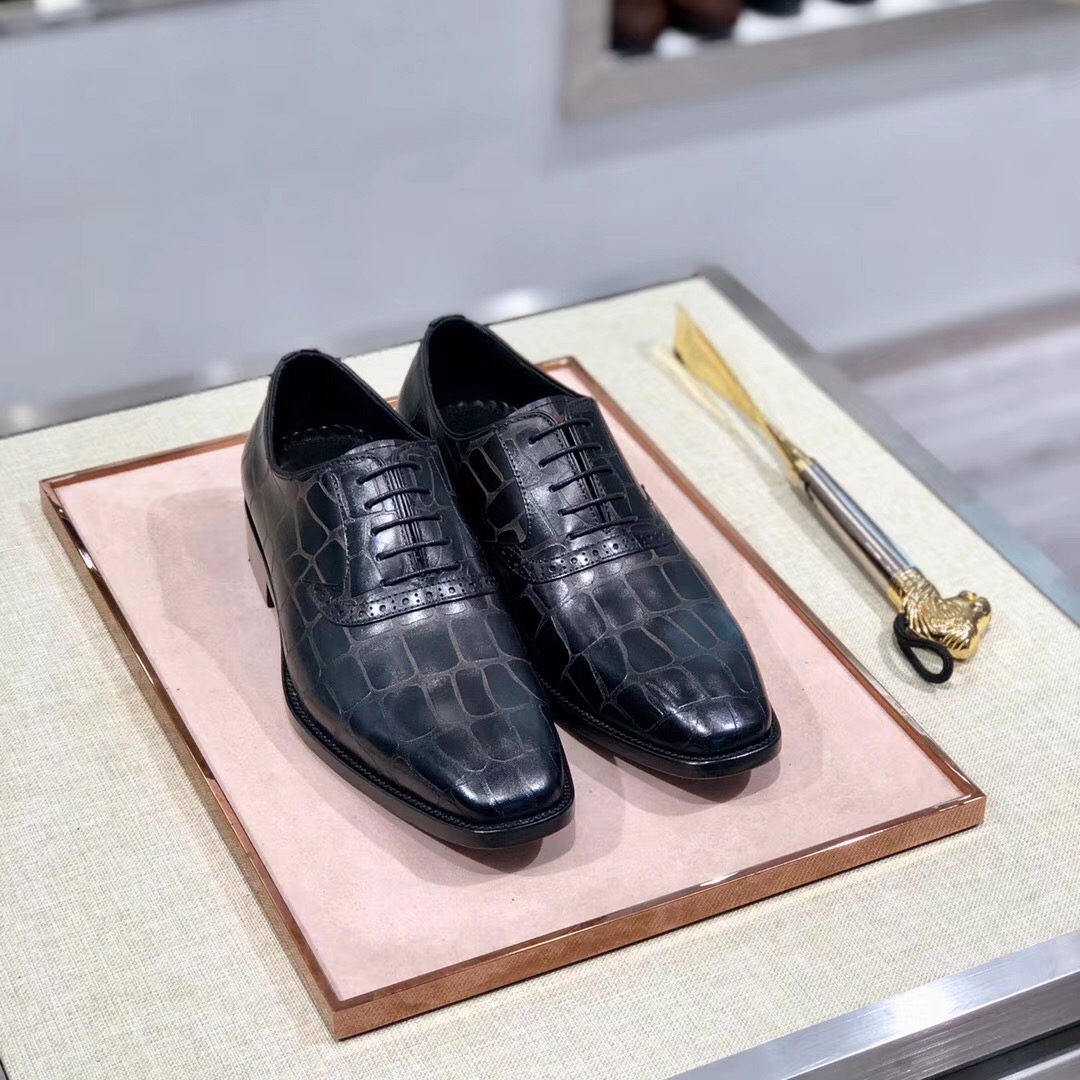 [Berluti] Boutique de alta gama color cepillado pintado a mano de piel de vacuno importado/estampado