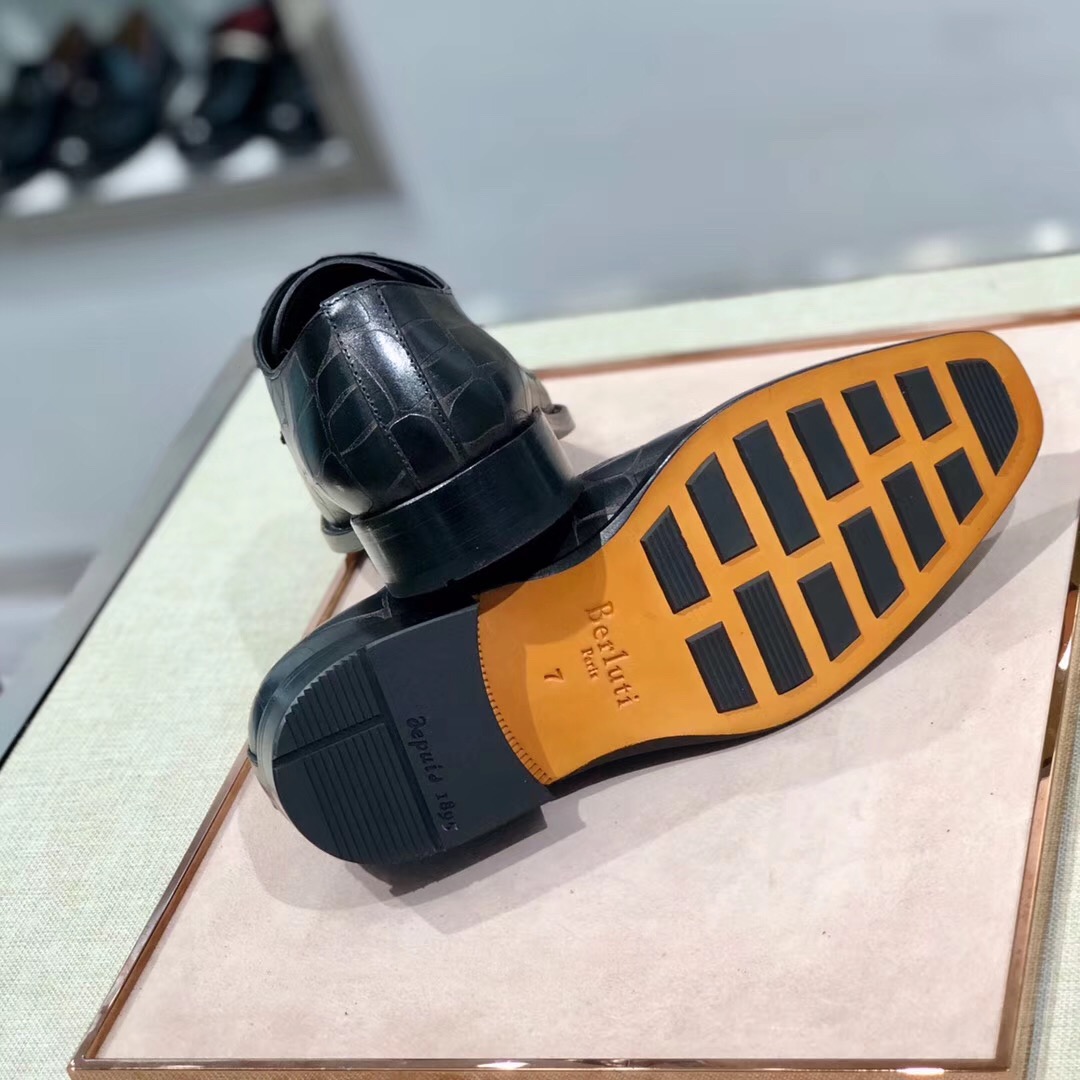 [Berluti] Boutique de alta gama color cepillado pintado a mano de piel de vacuno importado/estampado