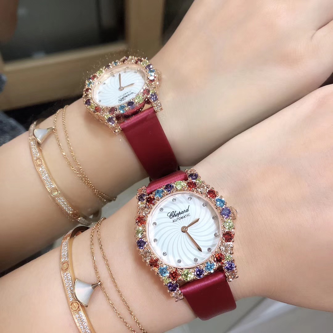 Chopard 萧邦糖果珠宝定制款 萧邦-Chopard 当华美珠宝邂逅钟表技艺 萧邦通过 工艺将两者合一