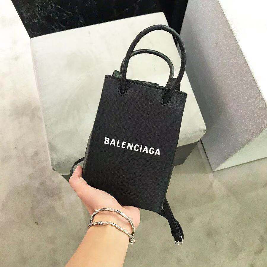 黑色🖤
Balenciagα手机包