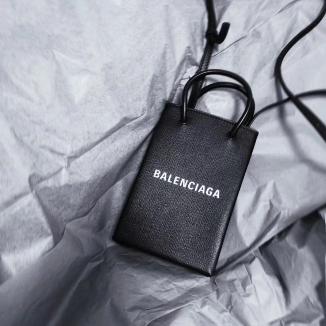 黑色🖤
Balenciagα手机包