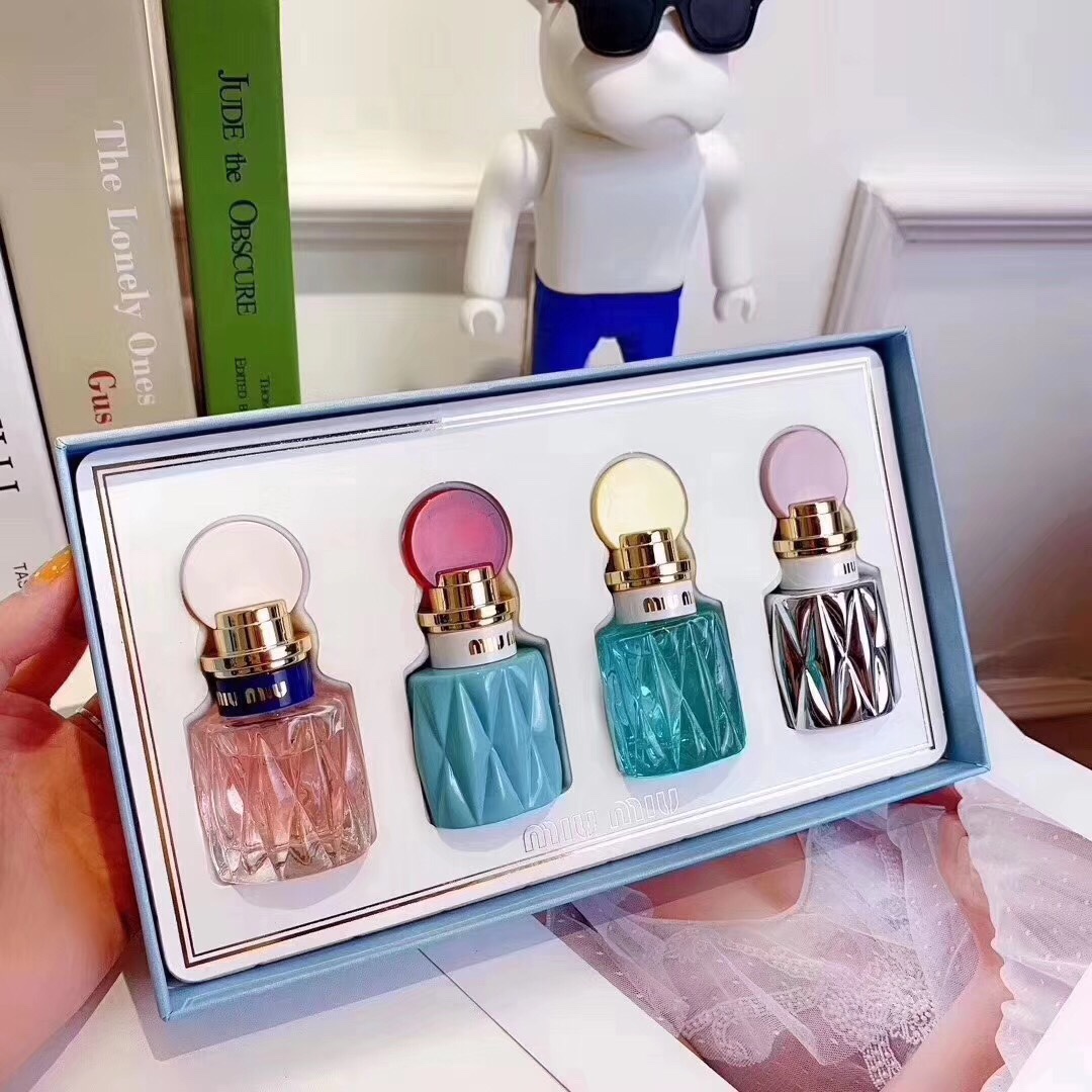 Miu Miu Perfume Set - Four 20ml Miniature Eau de Parfums - Gift Collection 3 i1567258039 5879 2