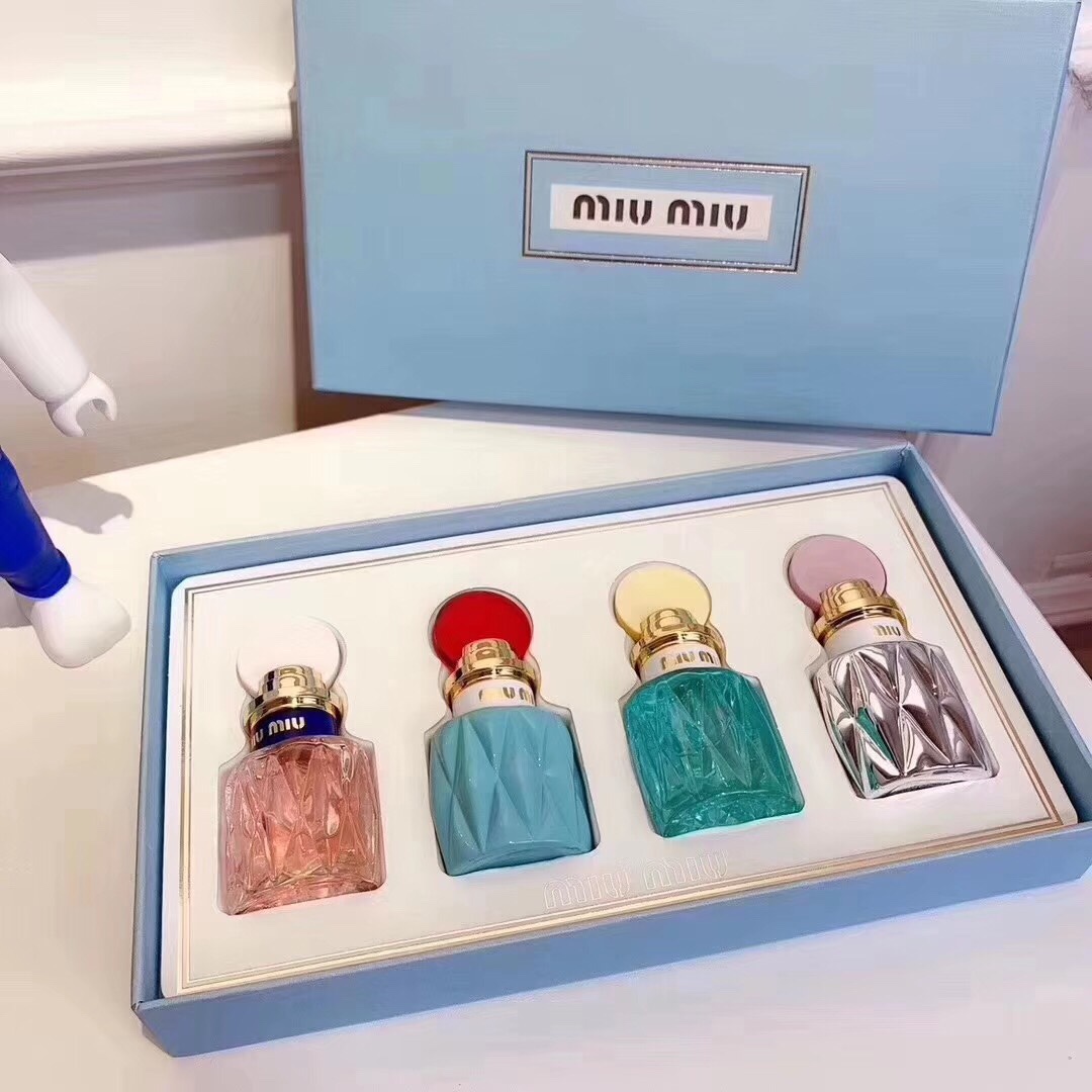 Miu Miu Perfume Set - Four 20ml Miniature Eau de Parfums - Gift Collection 1 i1567258039 929 0