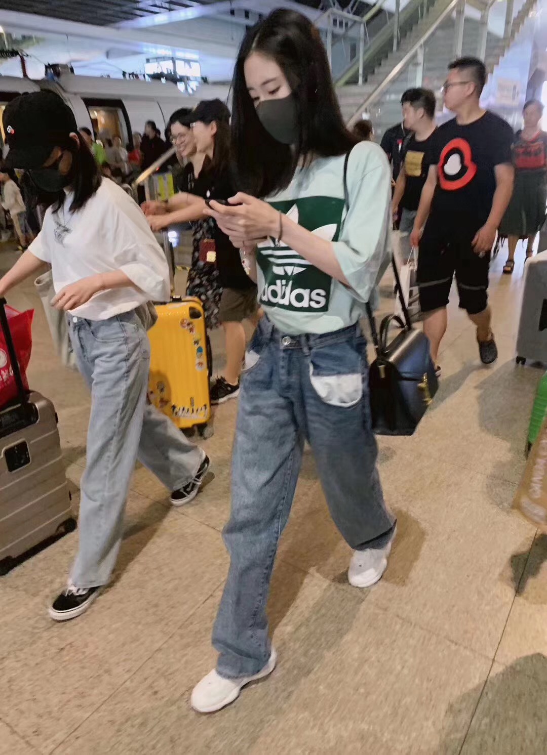 Saint Laurent Ysl CASSANDRA鱼子酱纹手拎包 578000黑色