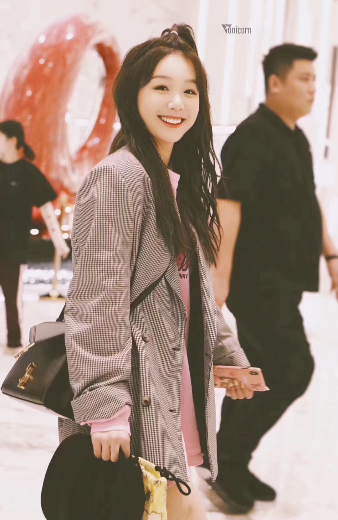 Saint Laurent Ysl CASSANDRA鱼子酱纹手拎包 578000黑色