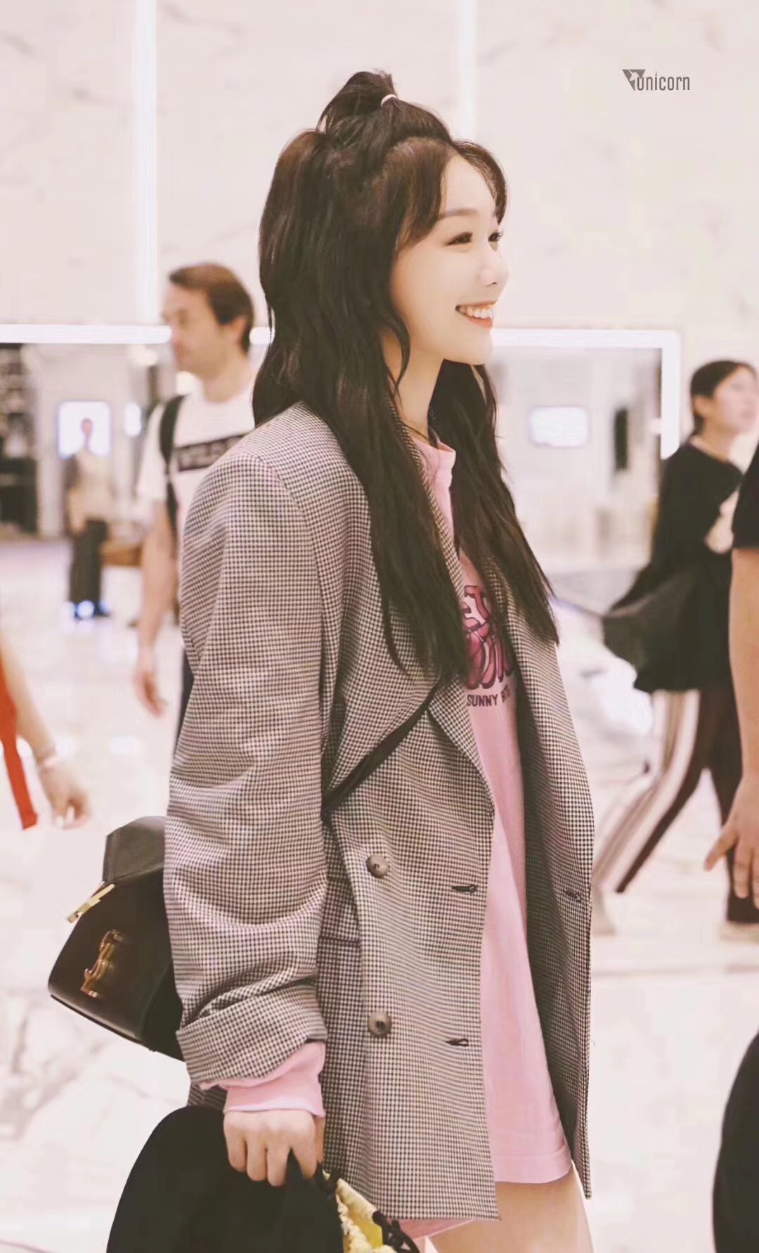 Saint Laurent Ysl CASSANDRA鱼子酱纹手拎包 578000黑色