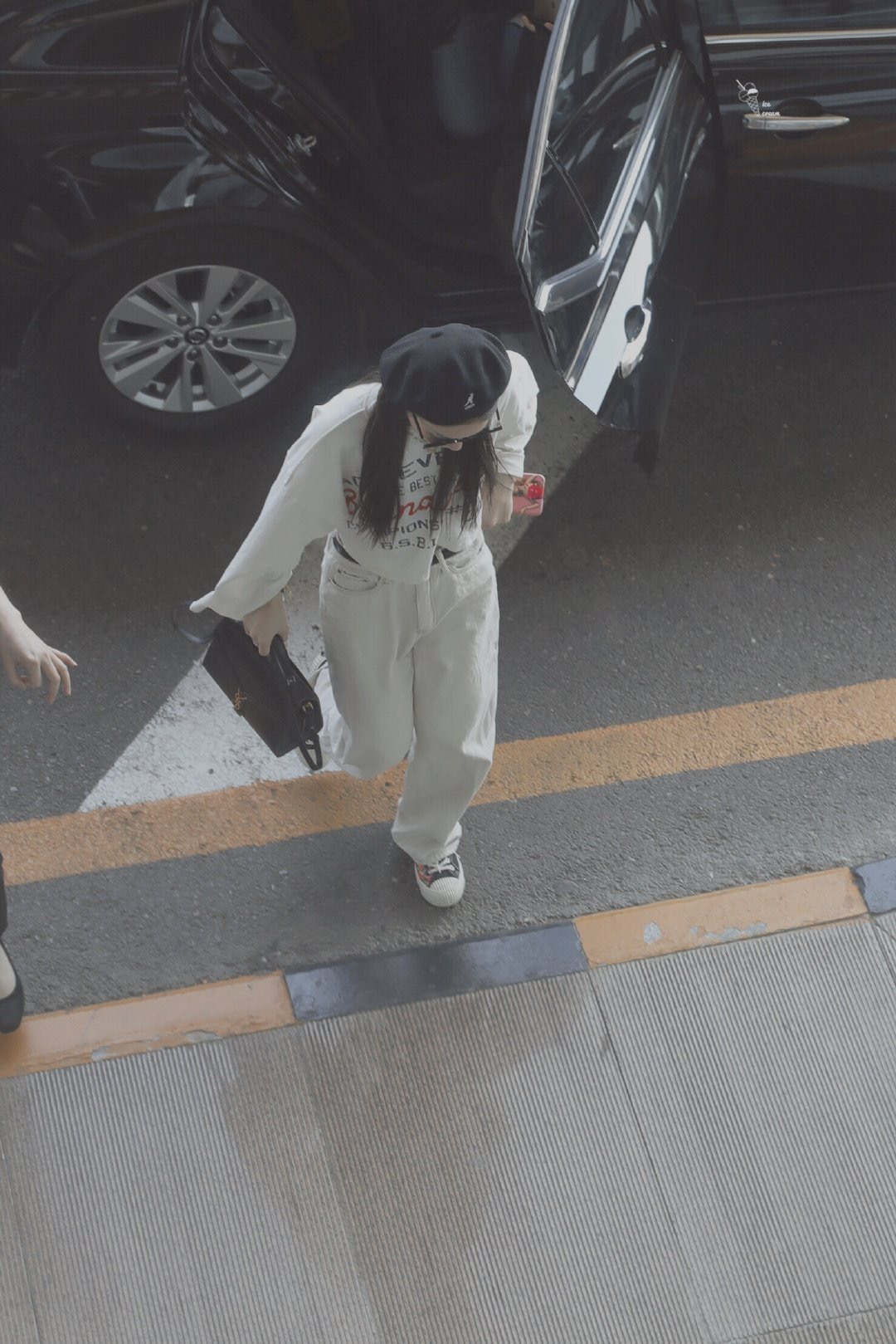 Saint Laurent Ysl CASSANDRA鱼子酱纹手拎包 578000黑色