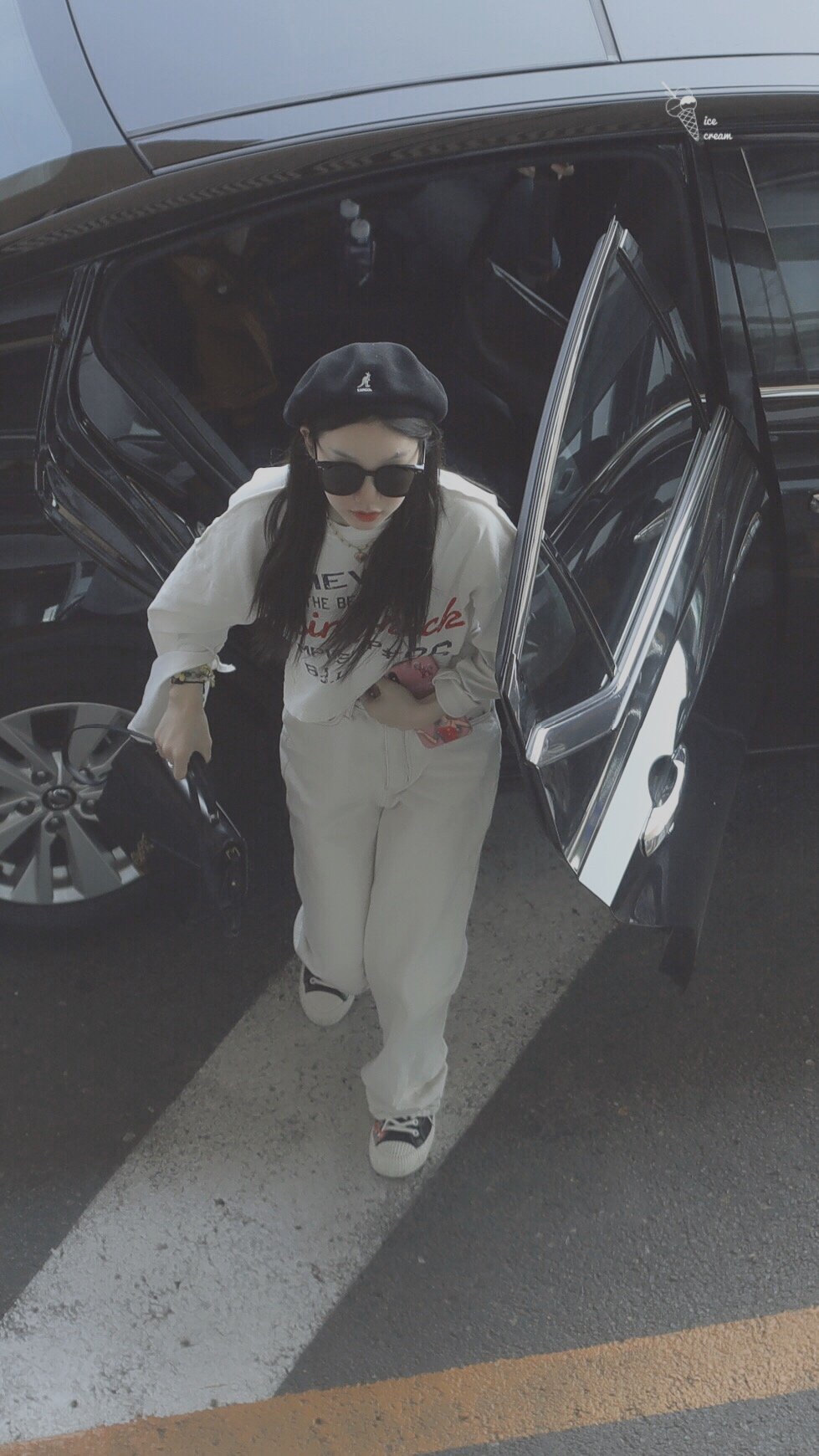 Saint Laurent Ysl CASSANDRA鱼子酱纹手拎包 578000黑色