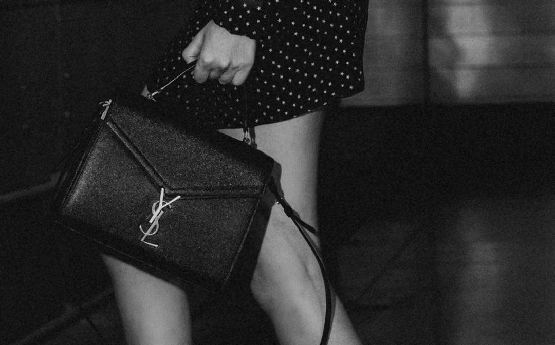 Saint Laurent Ysl CASSANDRA鱼子酱纹手拎包 578000黑色