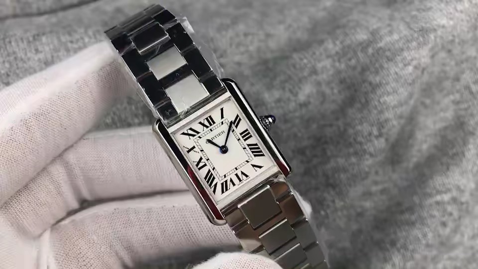 Cartier 卡地亚坦克钢带款，最薄钢带款的卡地亚