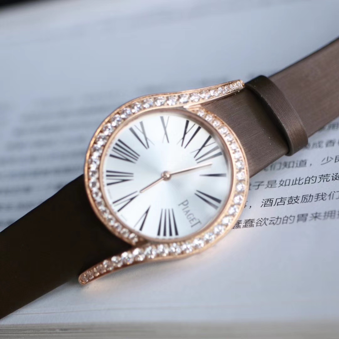 Piaget 伯爵69式女款腕表，两种表带，三个颜色