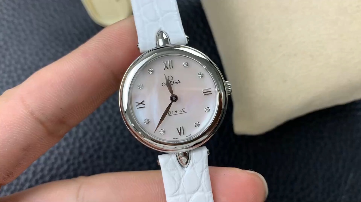 Omega 欧米茄蝶飞系列424.13.27.60.55.001腕表Dewdrop