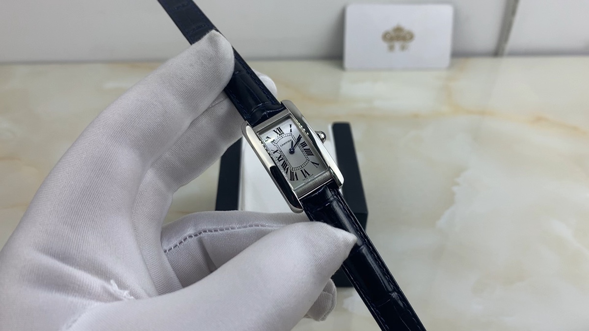 Cartier 皇家 卡地亚坦克系列W2601956女款腕表视频欣赏