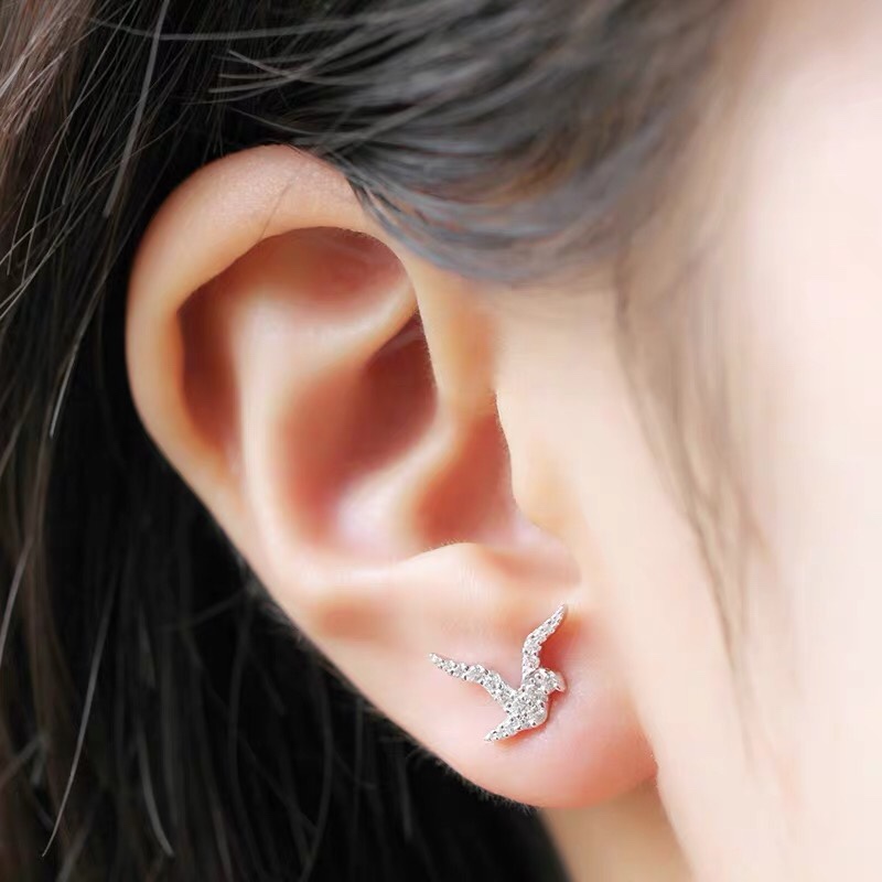 NO:103797,New summer 2019 Apm Sterling Silver Diamond Flying Swallow Earrings Delicate Details Earrings, Apm Earrings, Pure Silver198609092019年夏季新款 Apm 纯银镶钻飞燕耳钉 精致细节 耳钉,Apm耳钉,pure silver,Jewelry