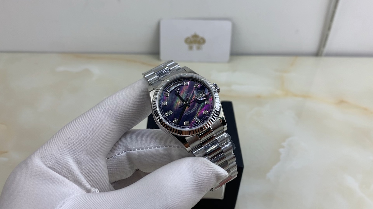 Rolex 皇家 劳力士日志系列星期日历型118239黑贝母盘镶钻女款腕表视频欣赏