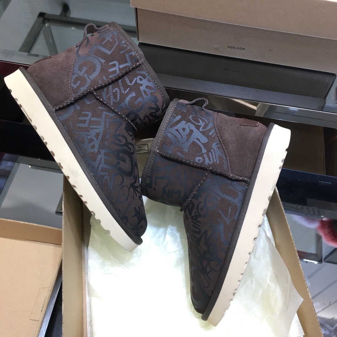 UGG秋季新款女士经典靴涂鸦短筒雪地