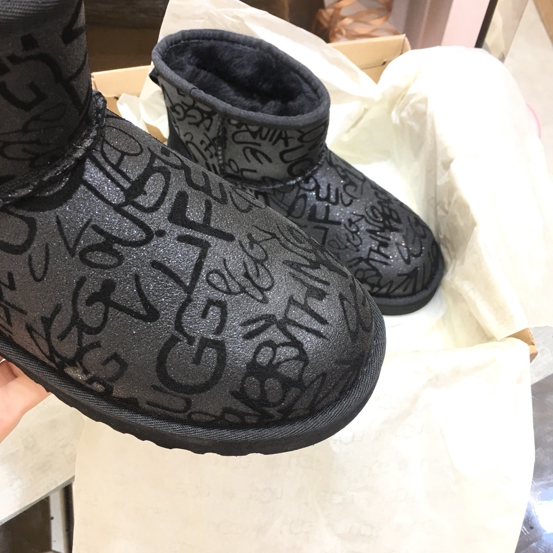 UGG秋季新款女士经典靴涂鸦短筒雪地