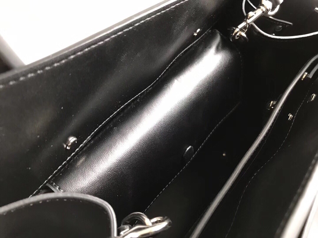 givenchy纪梵希Horizon平纹光面皮双手柄和长肩带搭配订制镀金五金配件内置活动手袋喔可拆卸超级