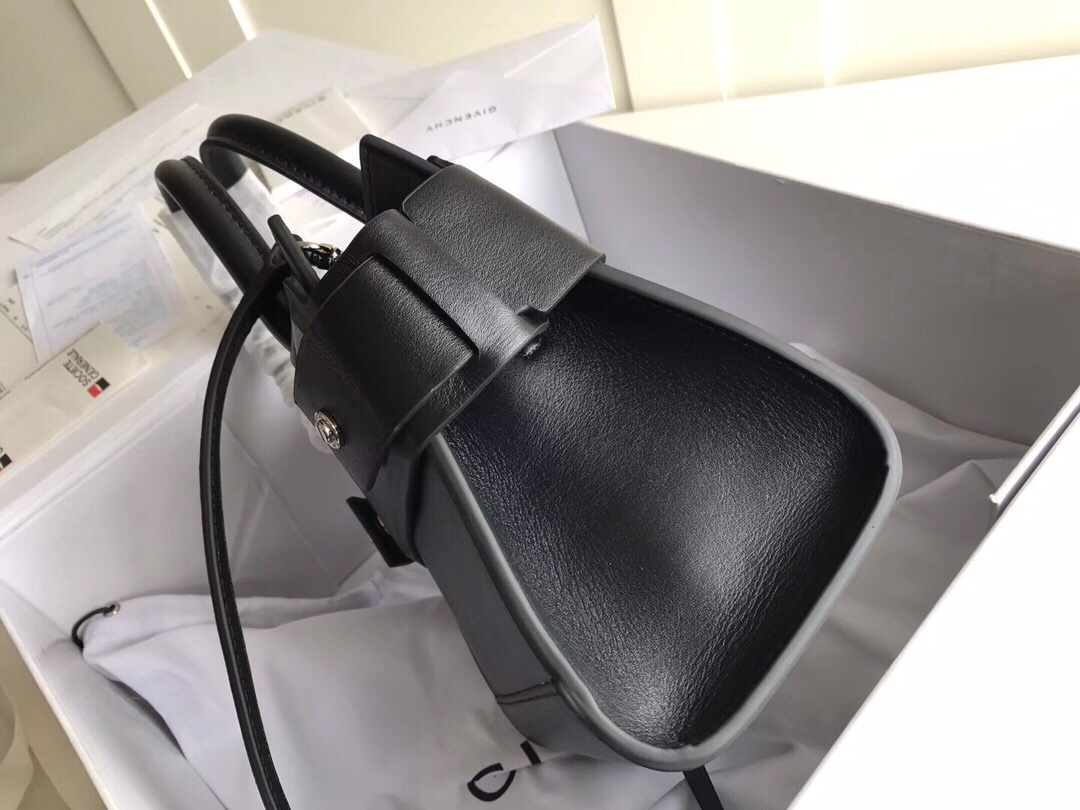 givenchy纪梵希Horizon平纹光面皮双手柄和长肩带搭配订制镀金五金配件内置活动手袋喔可拆卸超级