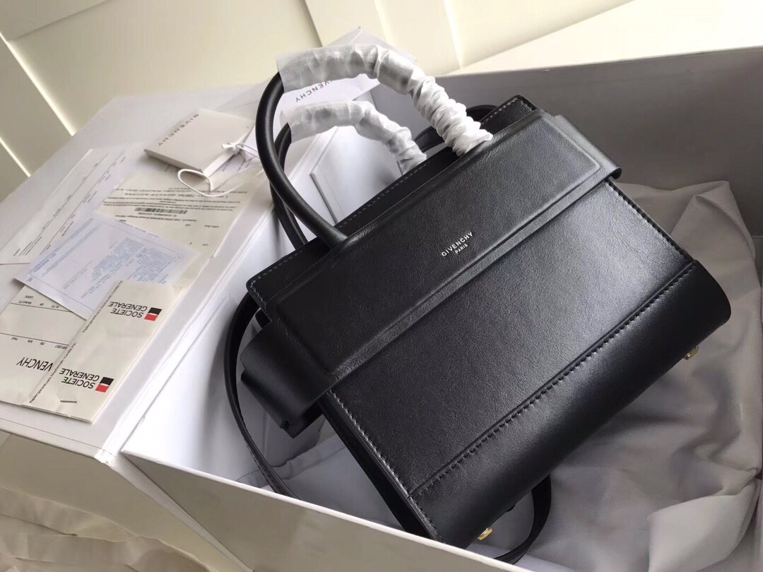 givenchy纪梵希Horizon平纹光面皮双手柄和长肩带搭配订制镀金五金配件内置活动手袋喔可拆卸超级