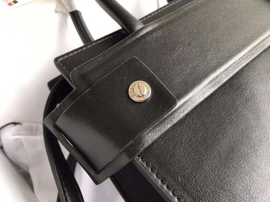 givenchy纪梵希Horizon平纹光面皮双手柄和长肩带搭配订制镀金五金配件内置活动手袋喔可拆卸超级