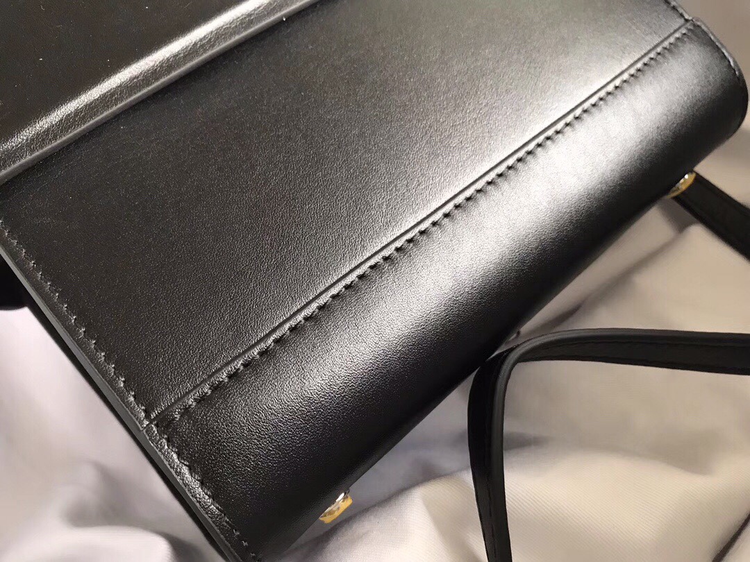givenchy纪梵希Horizon平纹光面皮双手柄和长肩带搭配订制镀金五金配件内置活动手袋喔可拆卸超级
