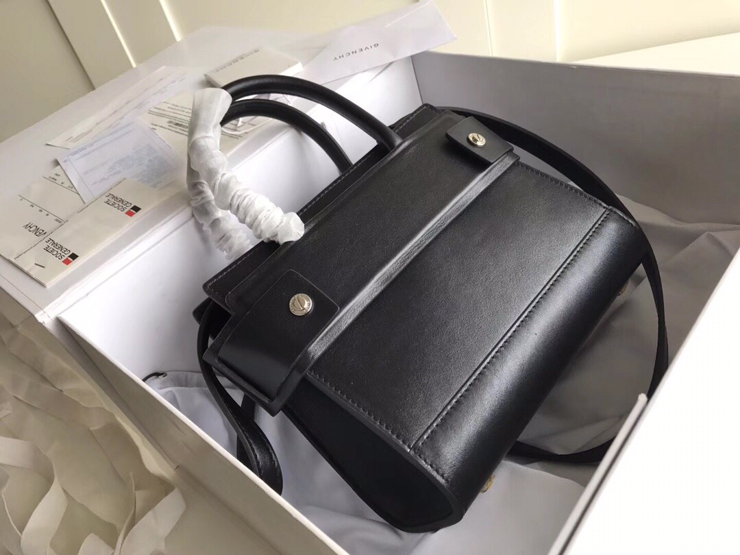 givenchy纪梵希Horizon平纹光面皮双手柄和长肩带搭配订制镀金五金配件内置活动手袋喔可拆卸超级