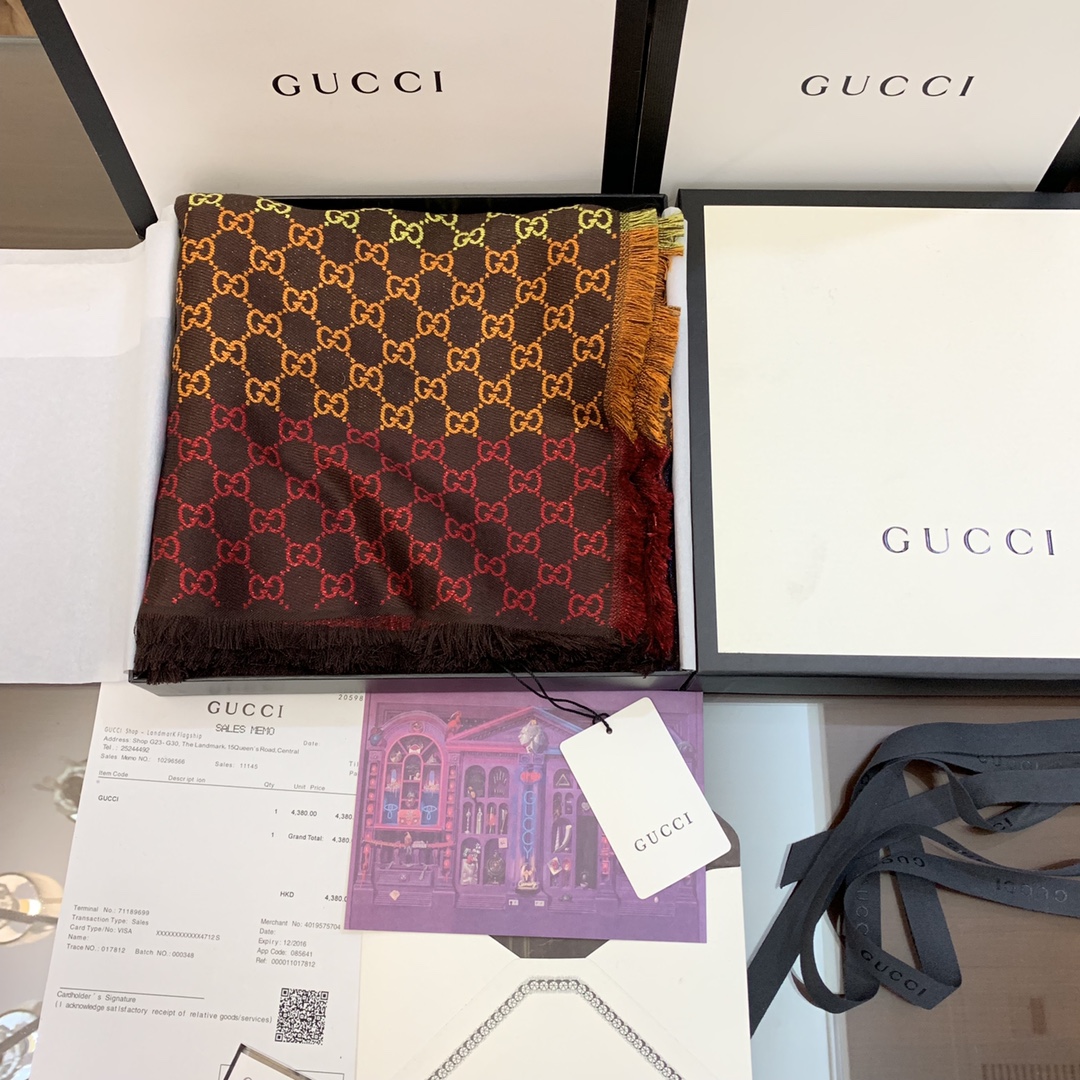 GUCCI古驰GG标识女士围巾558274