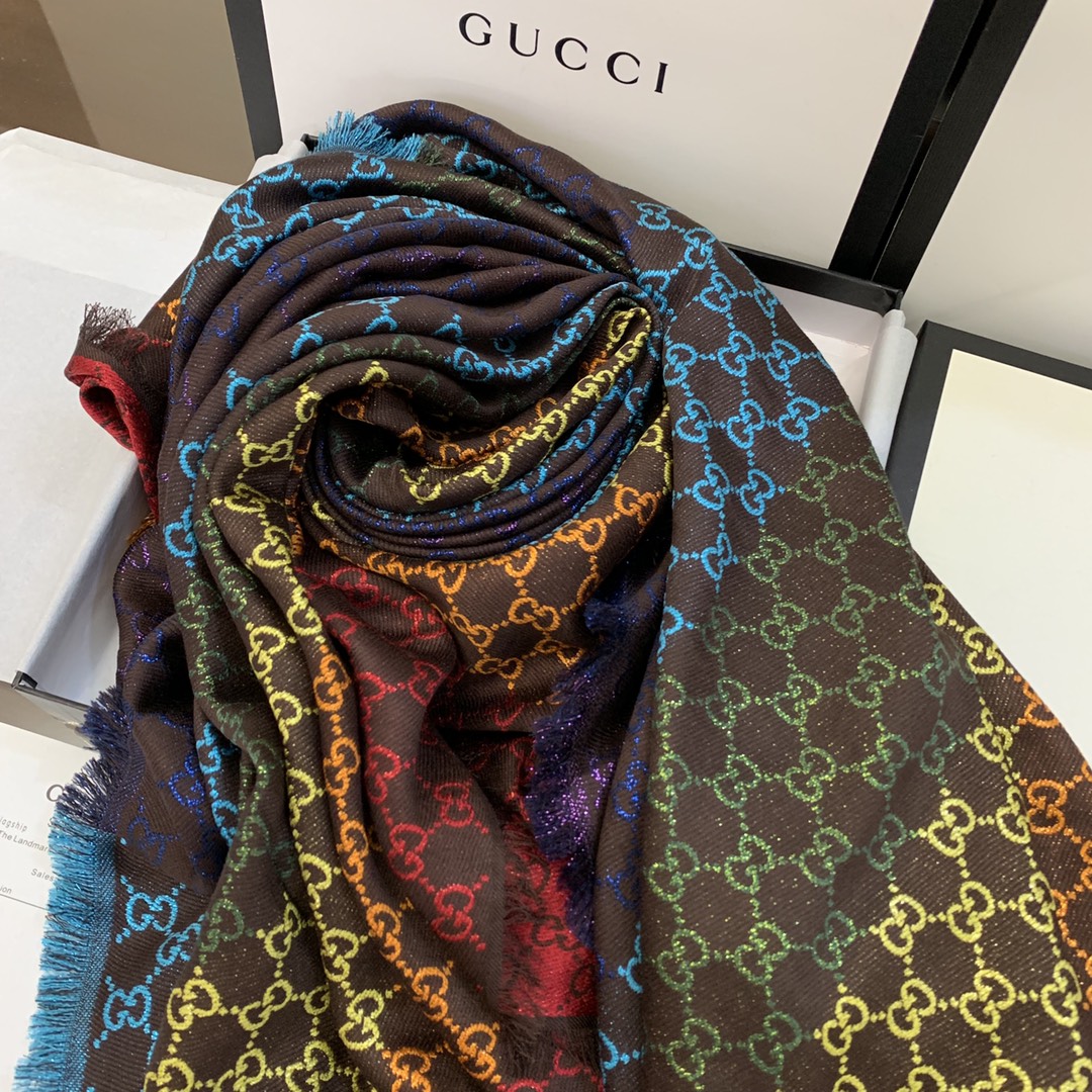 GUCCI古驰GG标识女士围巾558274