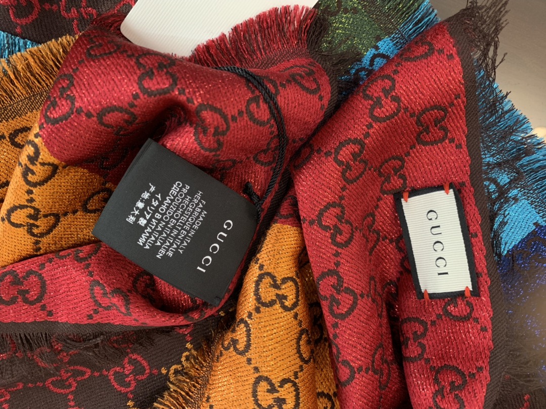 GUCCI古驰GG标识女士围巾558274