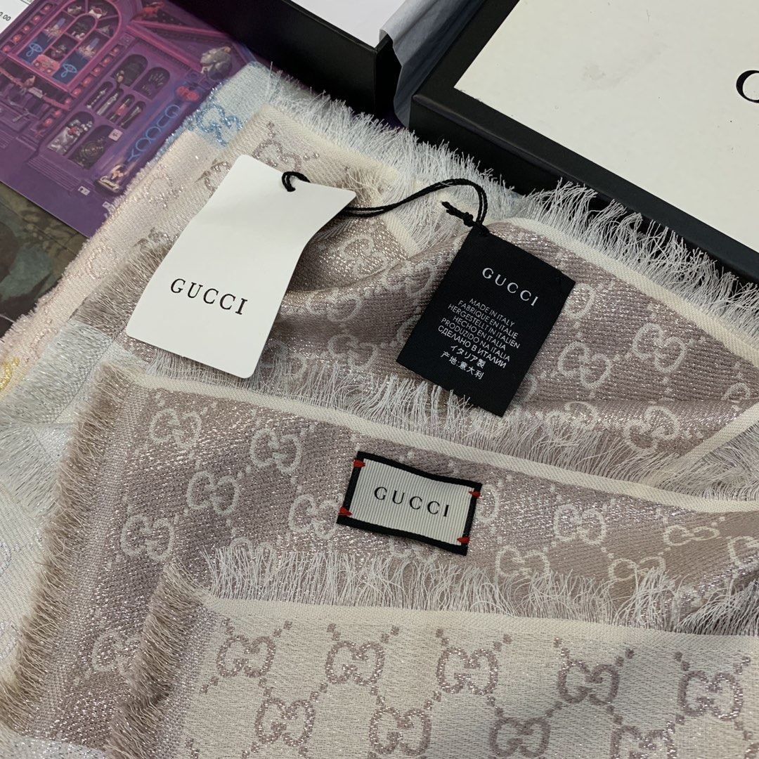 GUCCI古驰GG标识女士围巾558274