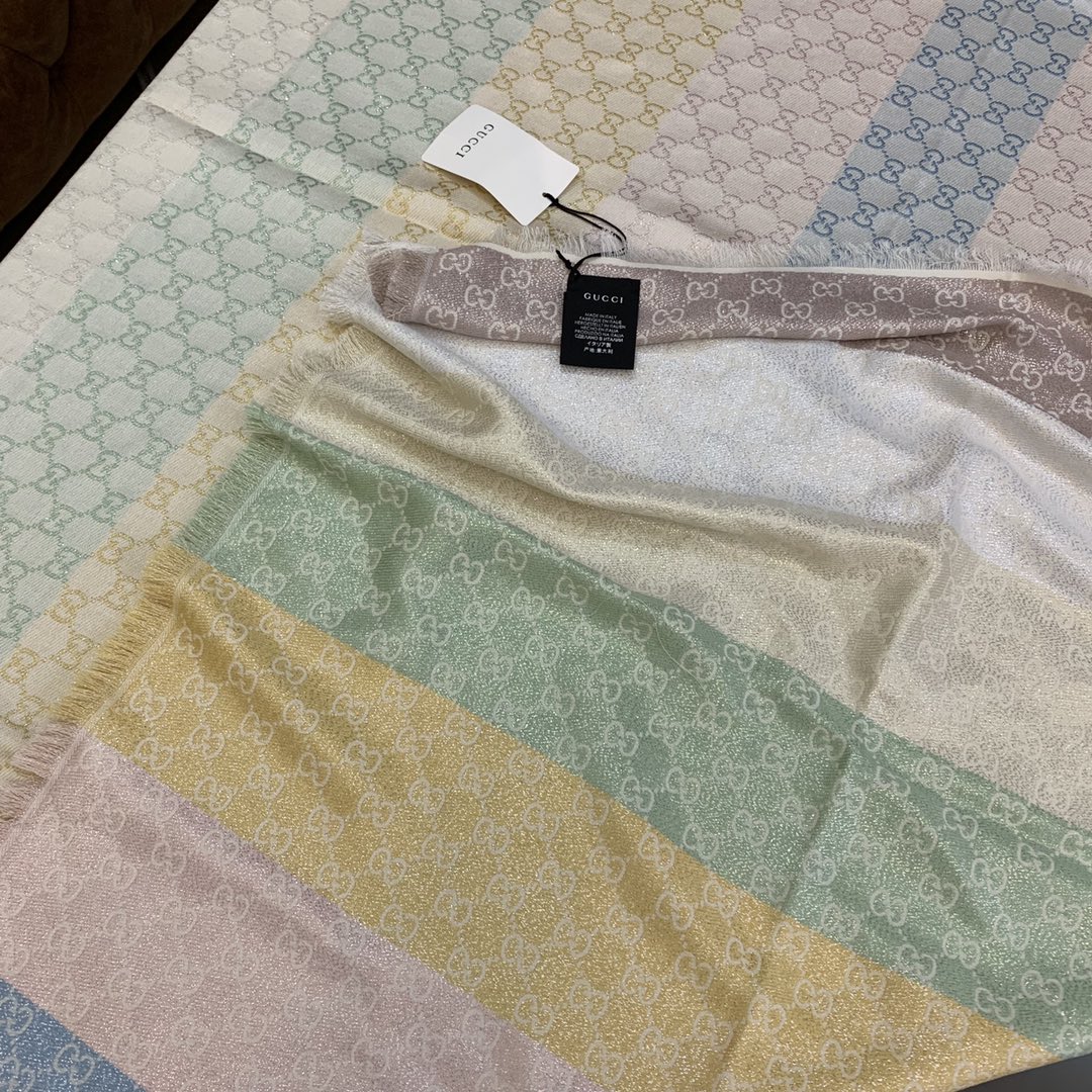 GUCCI古驰GG标识女士围巾558274
