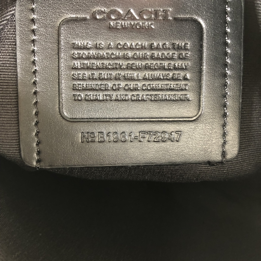 Coach C家 72947 徽章 相机包 全头层牛皮材质 Graham Crossbody单肩斜挎男士相机包 尺寸 26