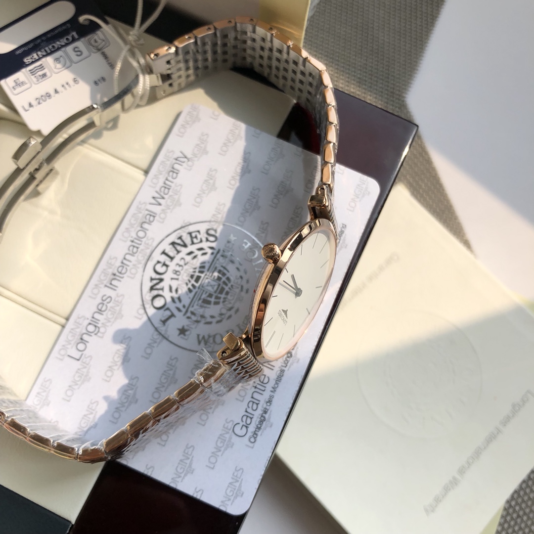 160嘉岚系列 ，瑞士石英 超薄型情侣对表 ，天然贝母表盘，316L精钢壳套 蓝宝石水晶镜面 防水 经典时尚 ，大号直径34mm   小号直径24.5mm